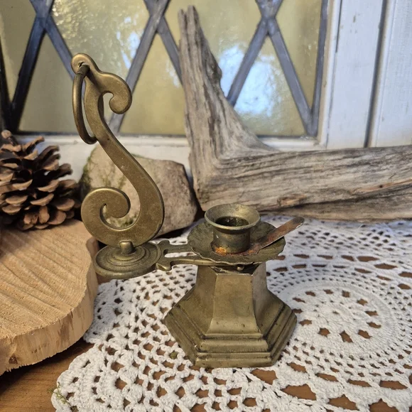 Vintage Brass Candle Holder with S Handle - Picture 3 of 12